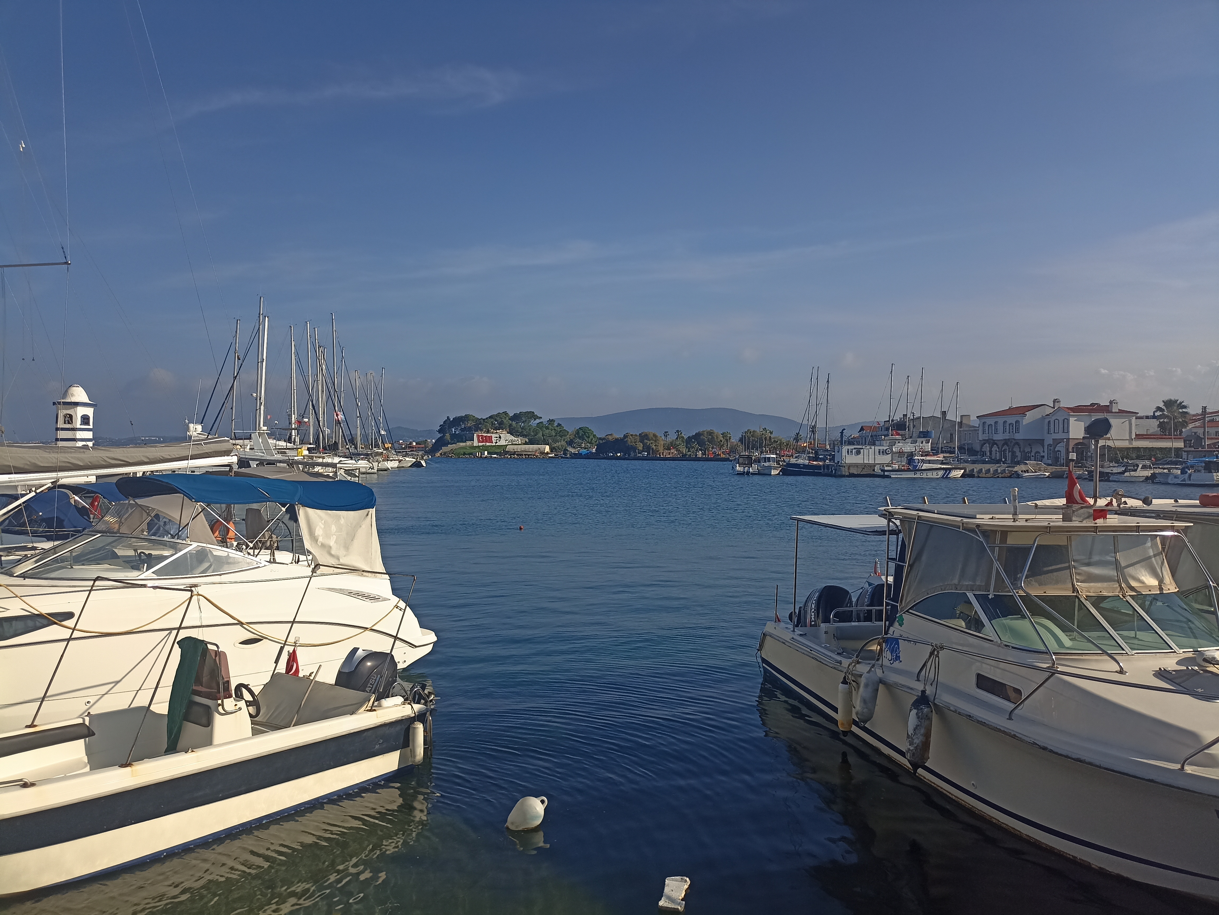 Urla fotoğrafı 4